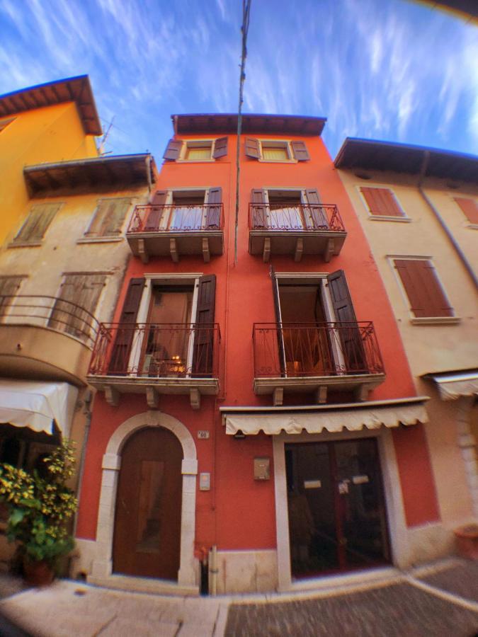 Red House With Lake View Torri Del Benaco Exterior foto